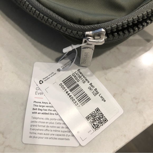 Lululemon Everywhere Belt Bag Large - Picture 2 of 4